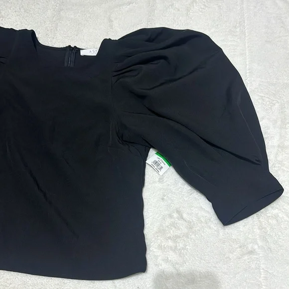 ASTR the label | size large | black bubble sleeve top - Picture 6 of 9